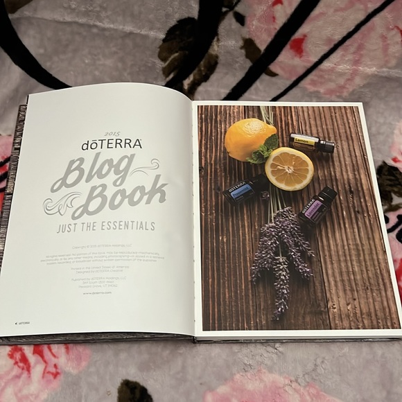🖤🩶PRICE DROP🩶🖤NWOT Exclusive💜DoTERRA BLOG BOOK 2015💜Hard 2 find,won’t last - Picture 6 of 7